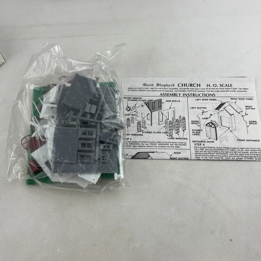 Life Like Good Shepherd Church Ho Scale‎ Kit Plastic Model Building 1350